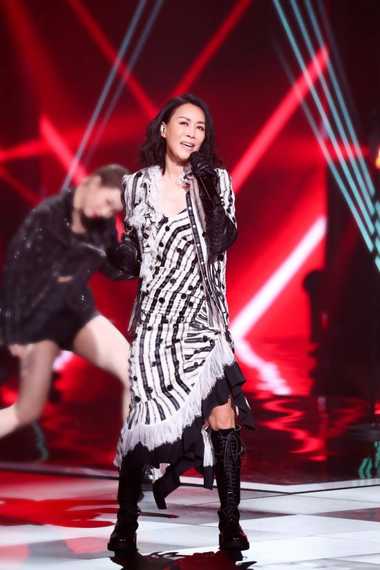 那英新歌，學(xué)習(xí)之旅的自信旋律，變化中的成就與旋律