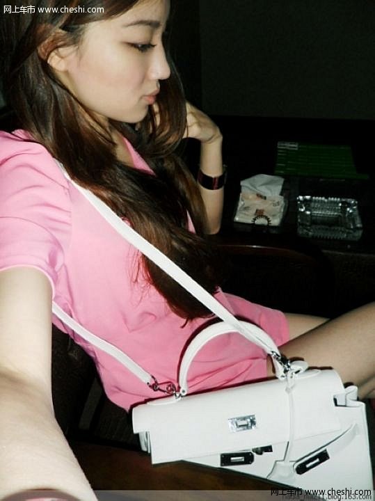 鄭州科技新品亮相，功能亮點(diǎn)與體驗(yàn)展示，遠(yuǎn)離色情內(nèi)容，感受科技魅力