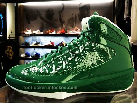 揭秘籃球傳奇雷阿倫的裝備升級(jí)之路，最新戰(zhàn)靴亮相！