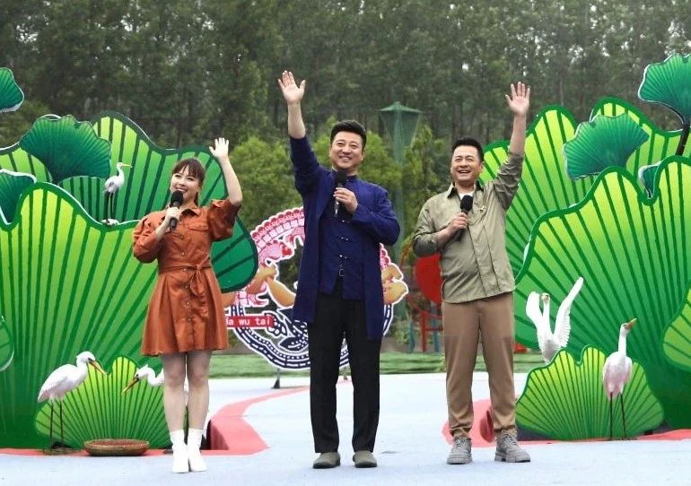 新浪最新消息，友情與家庭的溫馨日常時(shí)刻