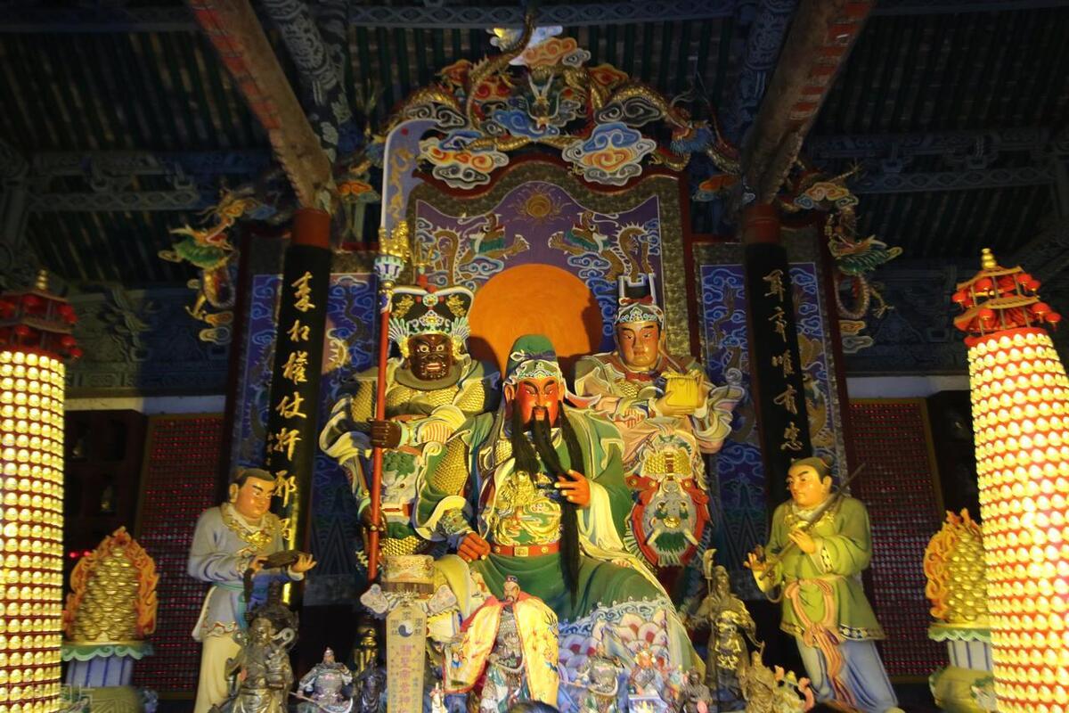 師尊人中講道最新,師尊人中講道最新，小巷深處的特色小店探秘