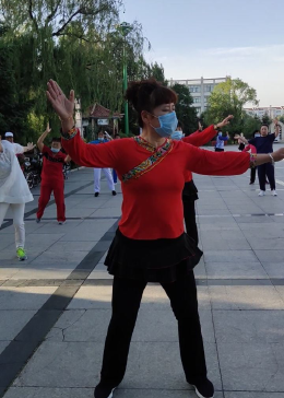 最新廣場舞火了，美了美了舞動風(fēng)采