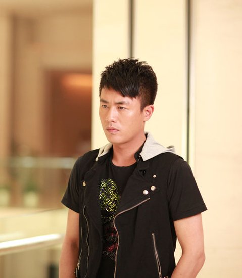 杜淳最新發(fā)型揭秘，巷弄深處的時(shí)尚秘密