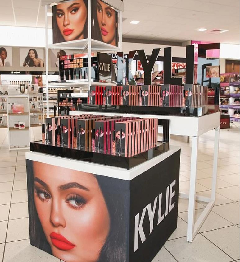 最新財務(wù)造假公司,最新財務(wù)造假公司，背景、事件、影響與地位