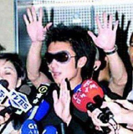 科技力量重塑明星形象，全新智能科技產(chǎn)品介紹