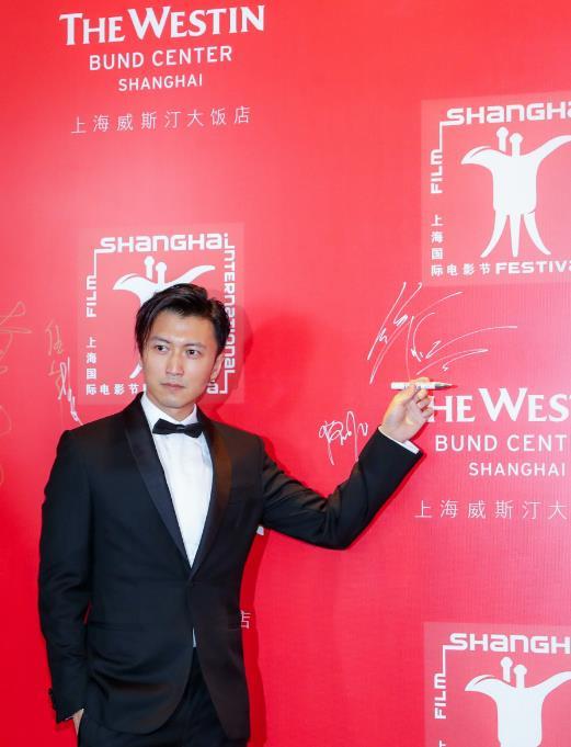 甄子丹新發(fā)型亮相，時尚變遷與個人立場的探索