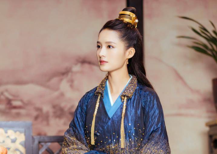 演員李齡，與自然美景的邂逅與內(nèi)心寧靜之旅