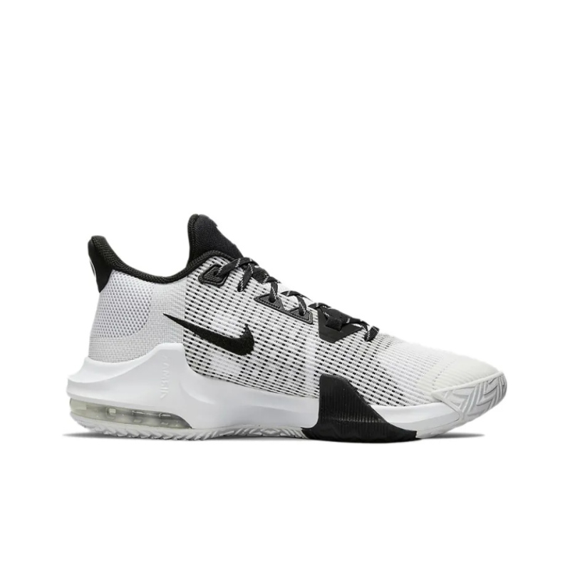 耐克最新籃球鞋，自信步伐，成就賽場(chǎng)榮耀