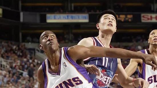 娛樂(lè)圈明星的職業(yè)與生存狀態(tài)，明星有飯背后的真實(shí)觀察