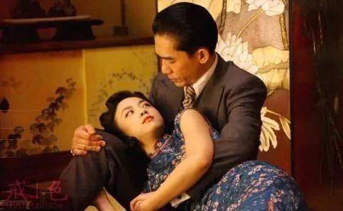 飲食男女演員，舞臺(tái)到人生的蛻變與自信的魔力