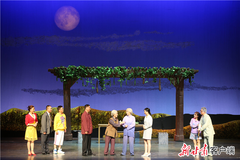 十五的月亮，科技引領(lǐng)重塑生活體驗電視劇