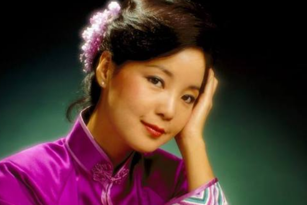 娛樂圈明星與自然的永恒擁抱，逝去的星光，在自然中閃耀