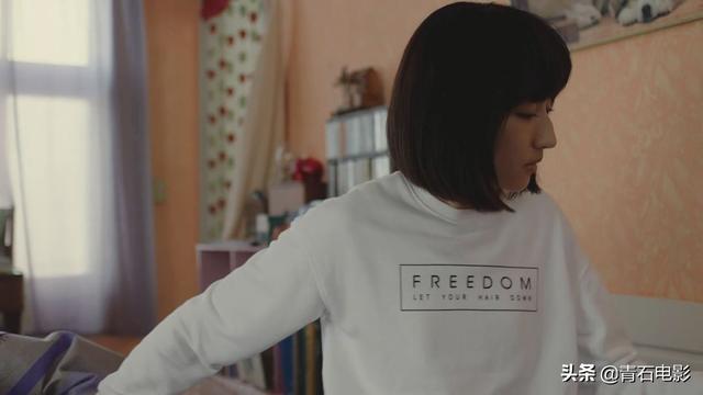 演員何佳，炸裂演技，魅力四射??