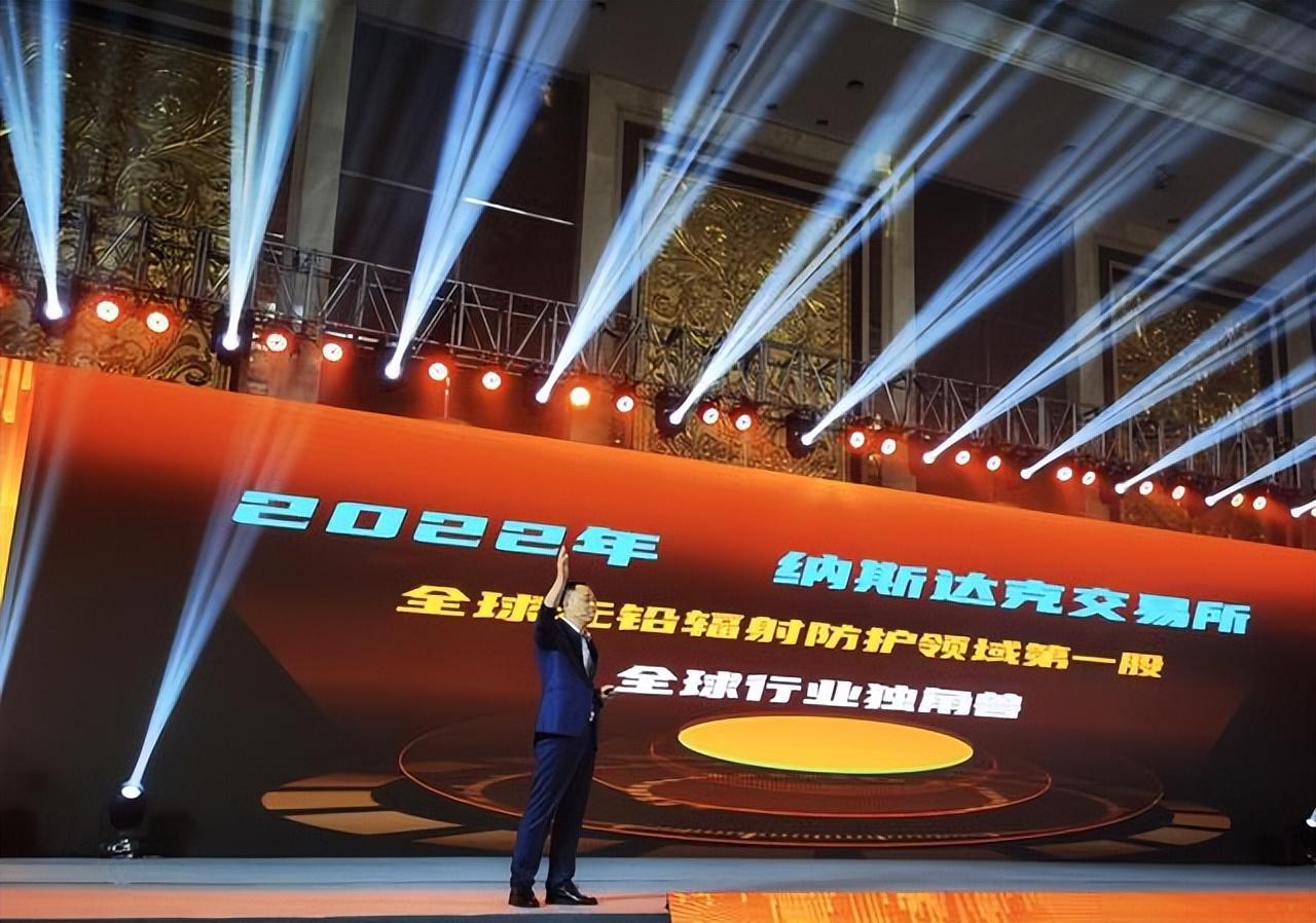 基金上市交易，探索小巷寶藏與特色小店的奇妙之旅