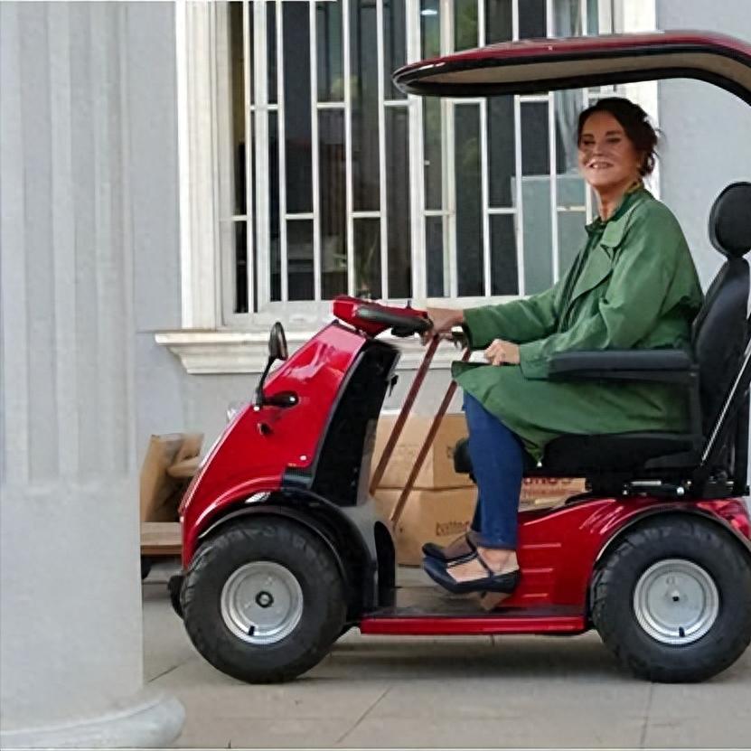 外國(guó)人觀(guān)看中國(guó)電視劇，變化中的啟示與自信成就感的展現(xiàn)