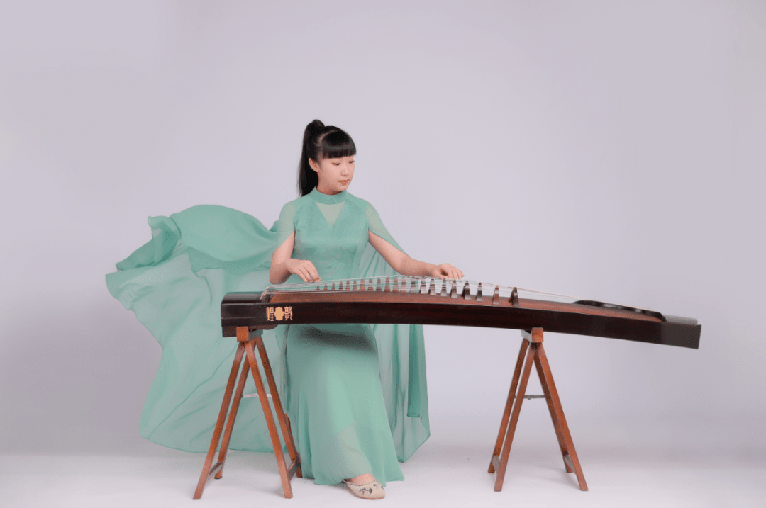 古箏明星，探尋自然美景之旅，尋找內(nèi)心的平和寧?kù)o