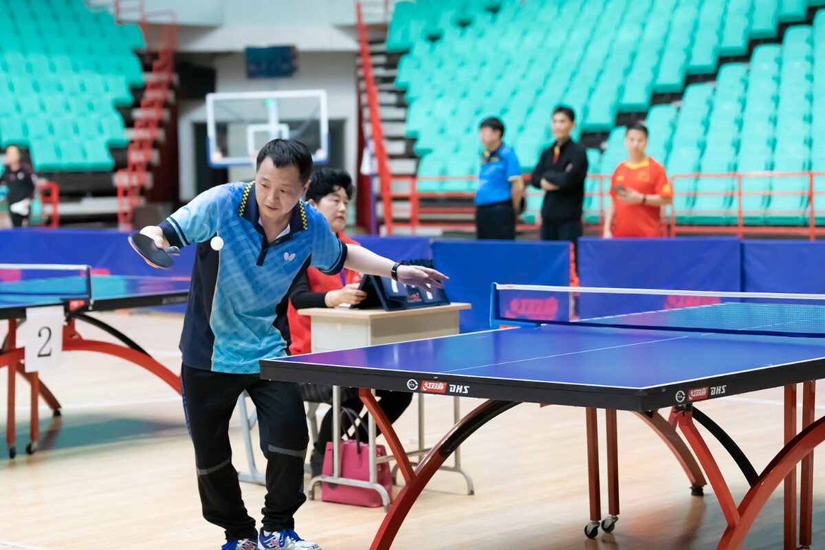 乒乓球比賽，小巷中的精彩乒乓秘境與激烈對(duì)決