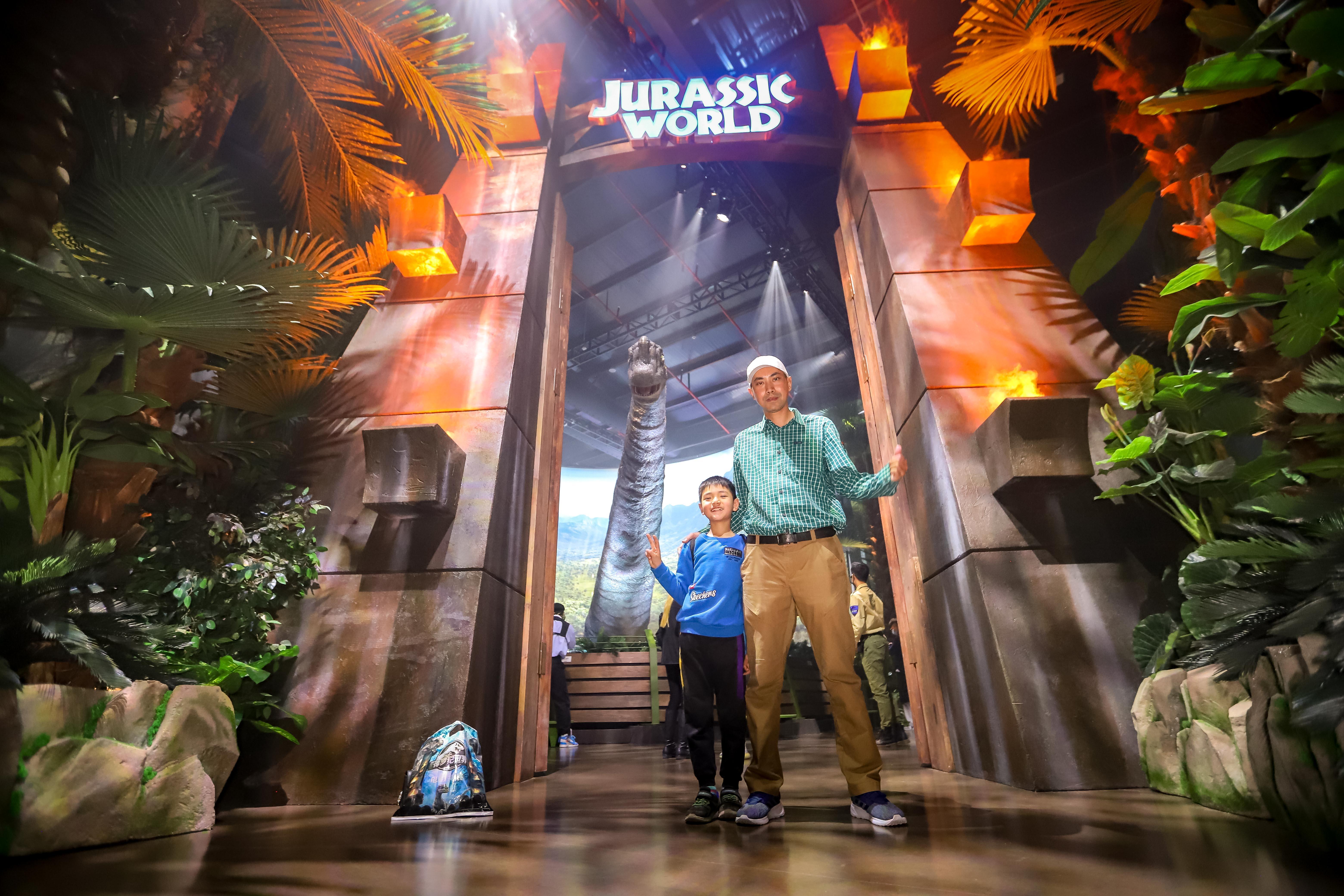 侏羅紀世界電影，自然探險之旅，探尋內(nèi)心平和與幽默的旅程