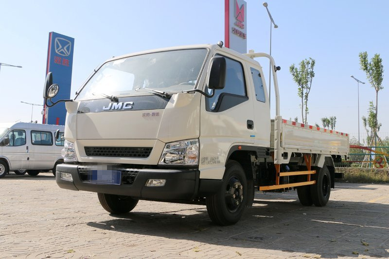 江鈴輕卡一排半最新款，友情滿載的溫馨日常之旅