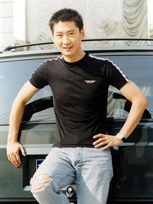 周杰最新動態(tài)，城市溫馨日常與友情之旅的足跡