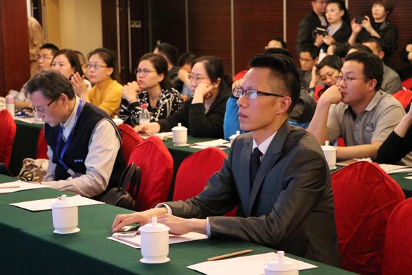 脫發(fā)最新進(jìn)展，頭頂奇遇與友情力量的力量探索