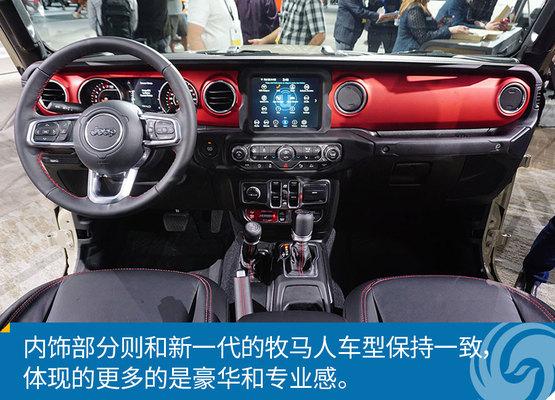 最新WWE狂野角斗士，熱血激戰(zhàn)，榮耀歸來！