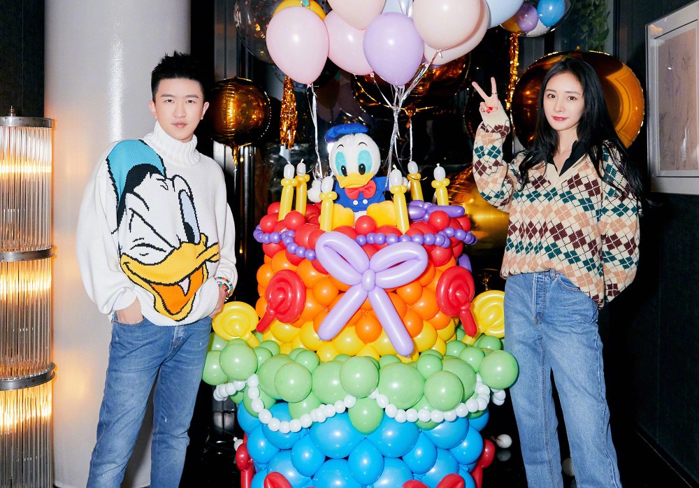 最新生日圖片分享，小巷深處的特色小店，生日探索之旅啟程！