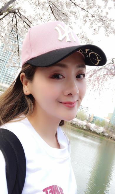 臀部打針視頻，文化現(xiàn)象的深度解讀與探討