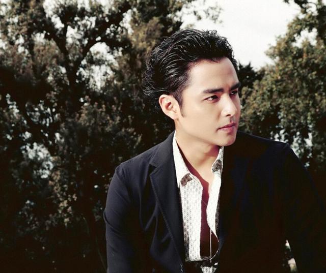 明道最新?tīng)顩r揭秘，星光下的日常溫情