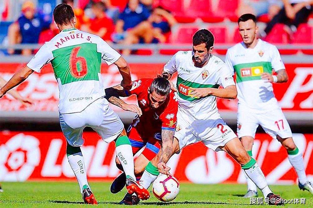 西甲賽場激戰(zhàn)正酣，熱血沸騰瞬間大揭秘！