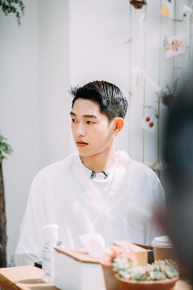 王鏘，時尚潮流的引領(lǐng)者最新動態(tài)