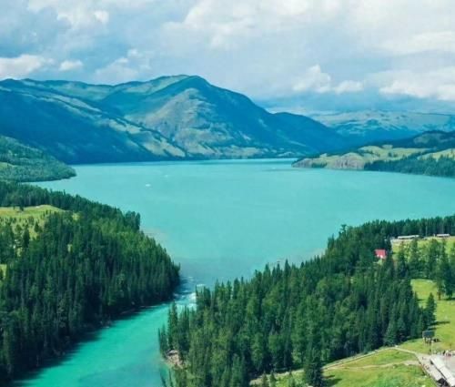 最新最美風(fēng)景，探尋自然魅力，體驗(yàn)變化中的學(xué)習(xí)之旅，自信成就之源