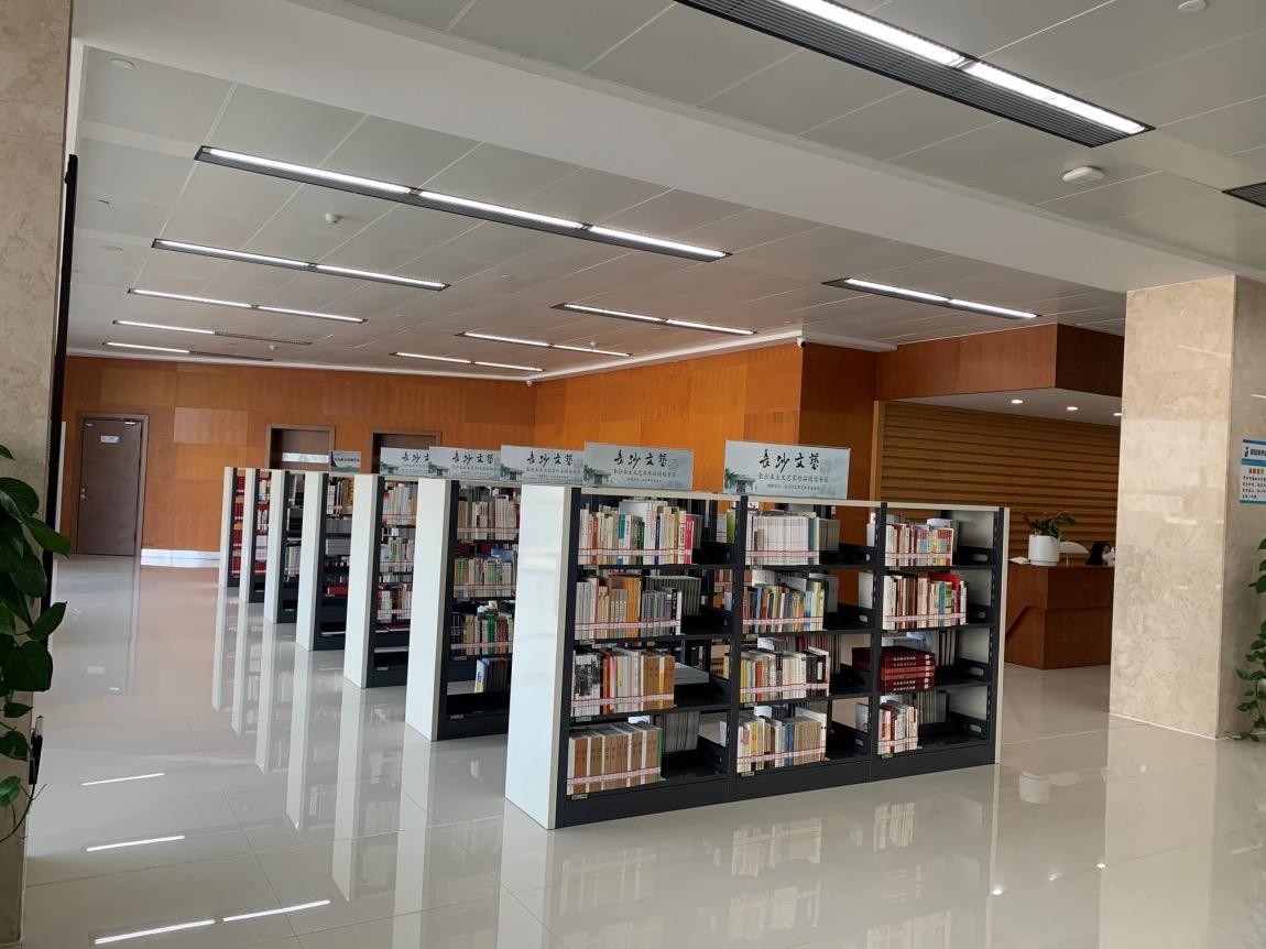 何頓最新作品，引領(lǐng)你進(jìn)入獨(dú)特的文學(xué)之旅