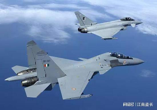 科技與力量之典范，最新型重型戰(zhàn)機(jī)重磅登場