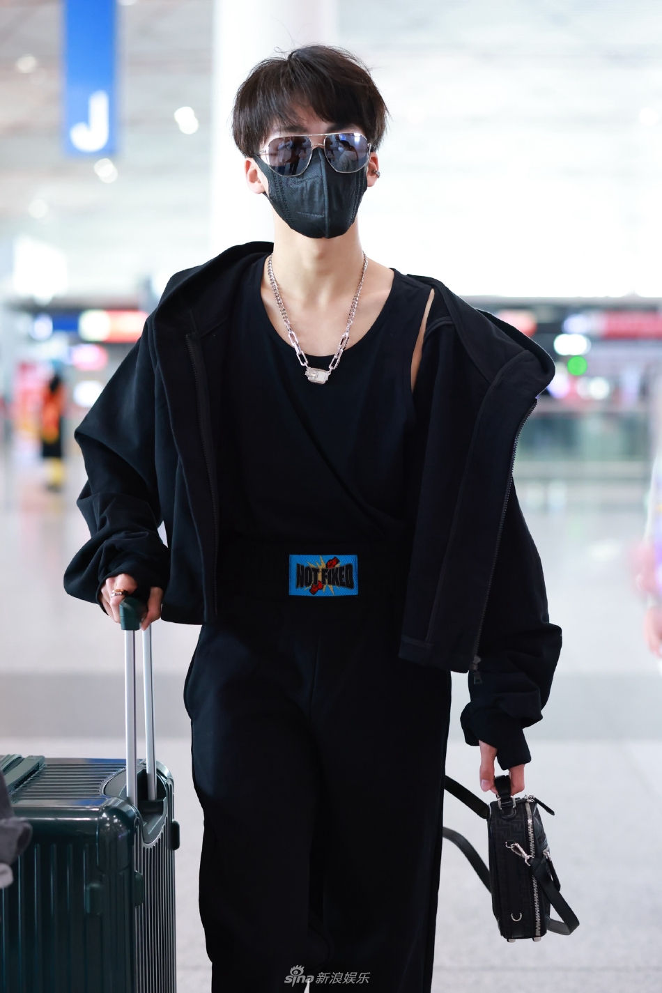 何洛洛機場最新動態(tài)，自然美景的輕松探索之旅