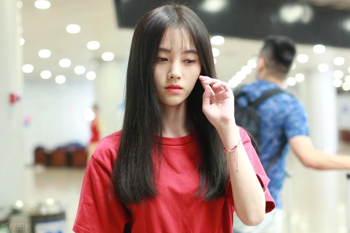 鞠婧祎最新采訪揭秘，星光下的真實(shí)自我探索